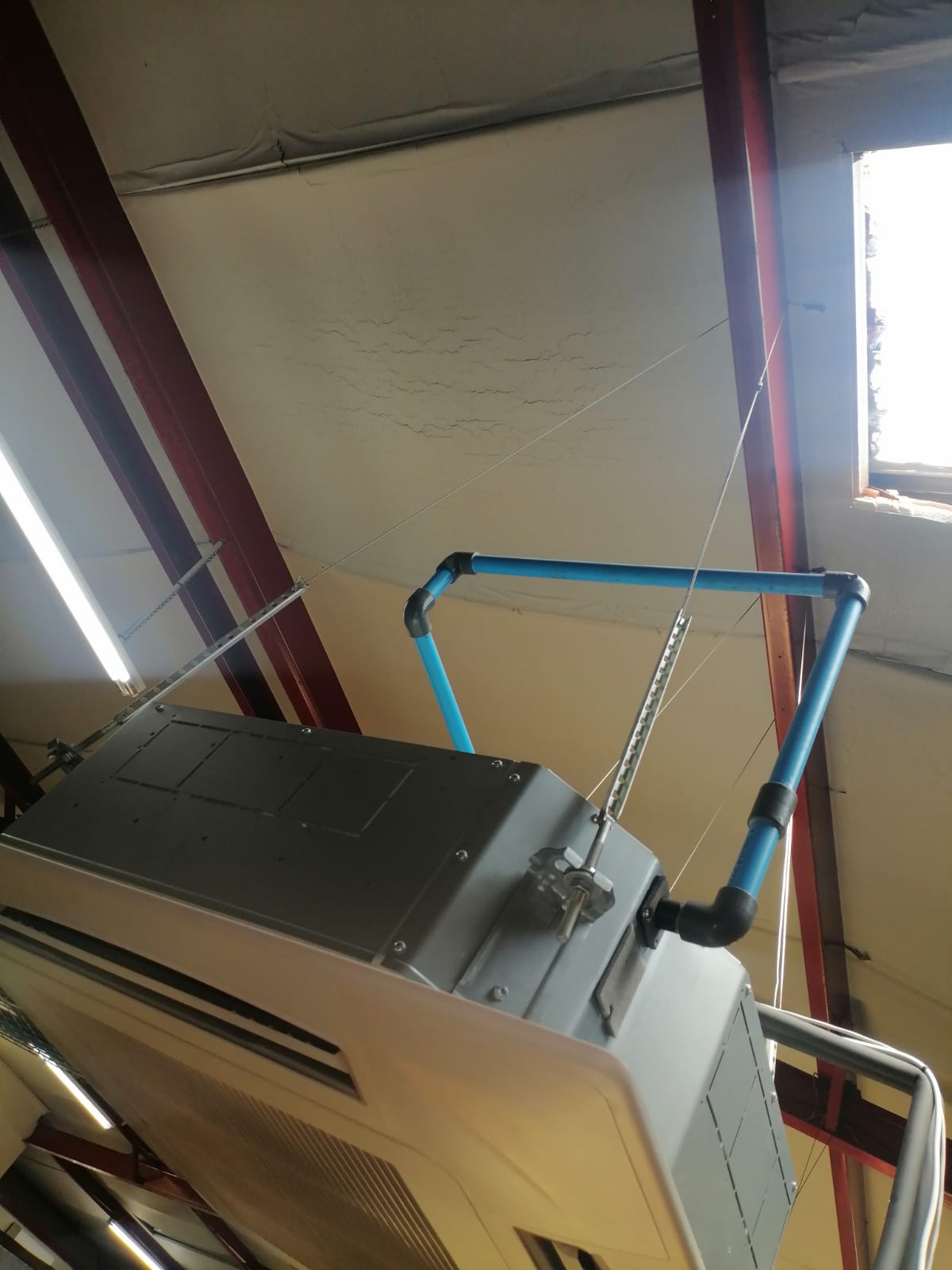 Commercial HVAC system maintenance